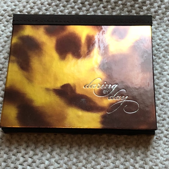 Laura Mercier Daring By Day - Picture 3 of 4